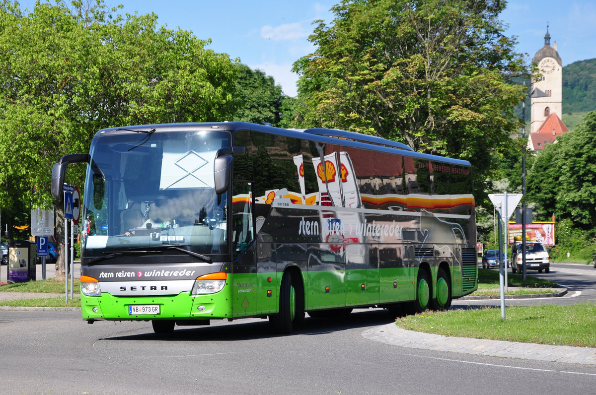 Setra 417 GT- HD von Stern Reisen Wintereder aus sterreich in Krems gesehen.