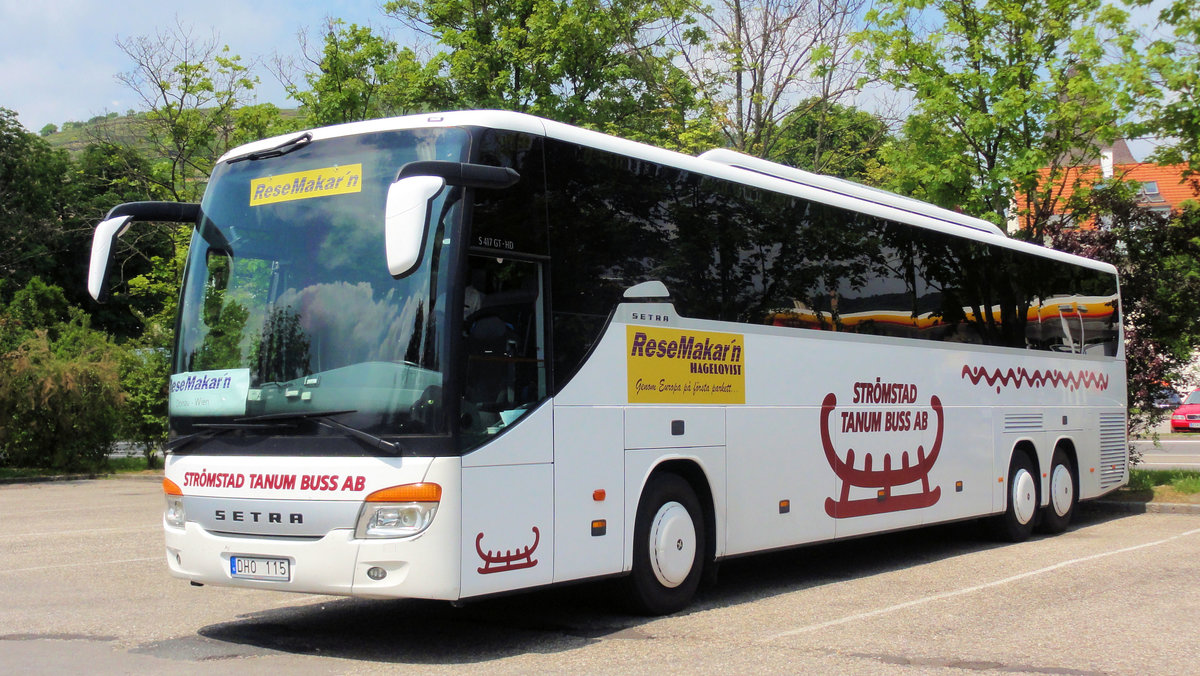 Setra 417 GT-HD von Strmstad Tanum Buss aus Schweden in Krems gesehen.