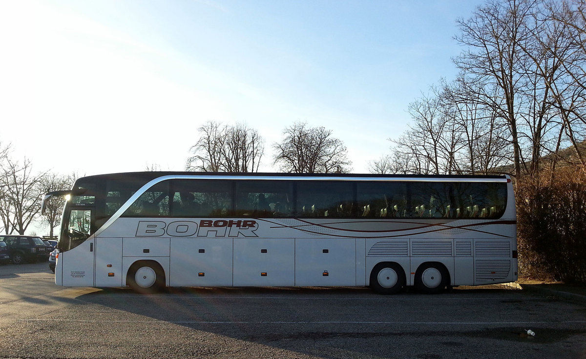 Setra 417 HDH von Bohr Reisen aus der BRD in Krems gesehen.