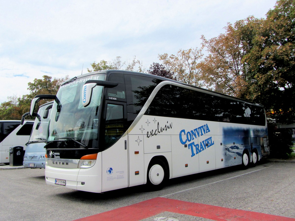 SETRA 417 HDH von CONVIVA Travel.at im Aug. 2013 in Krems.