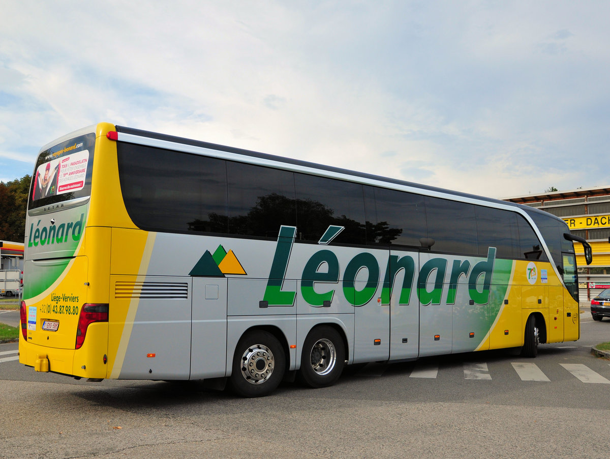 Setra 417 HDH von Leonard Reisen aus Belgien in Krems gesehen.