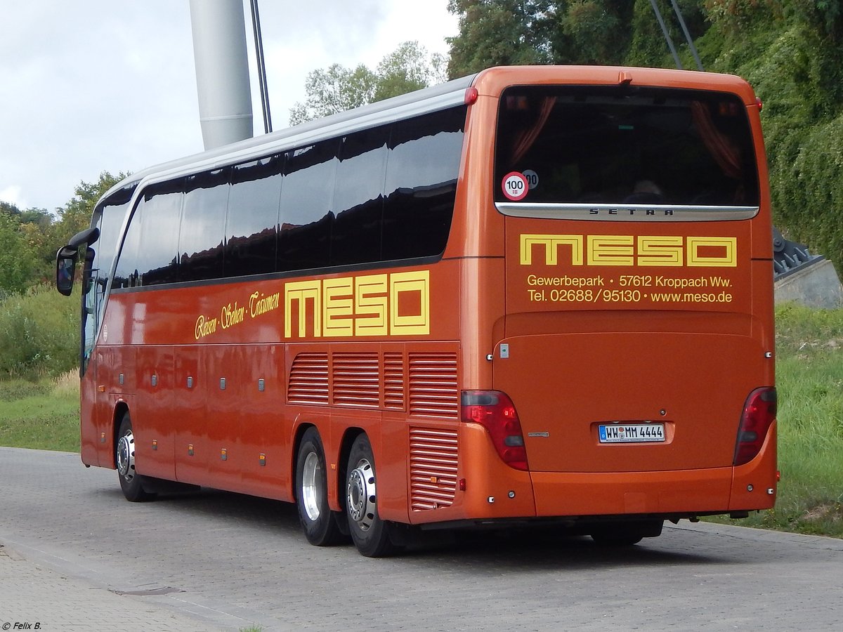 Setra 417 HDH von Meso aus Deutschland im Stadthafen Sassnitz. 