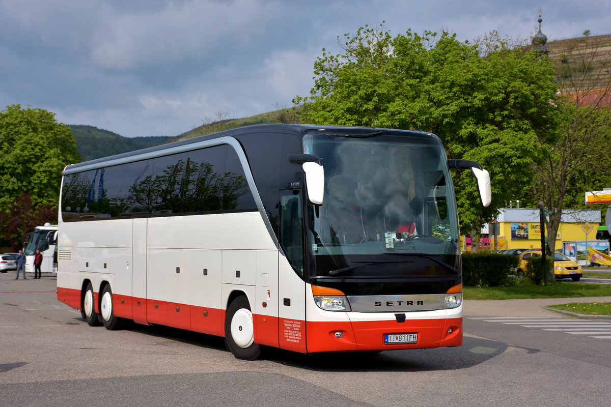 Setra 417 HDH von Stanislav Bohdan aus der SK in Krems.