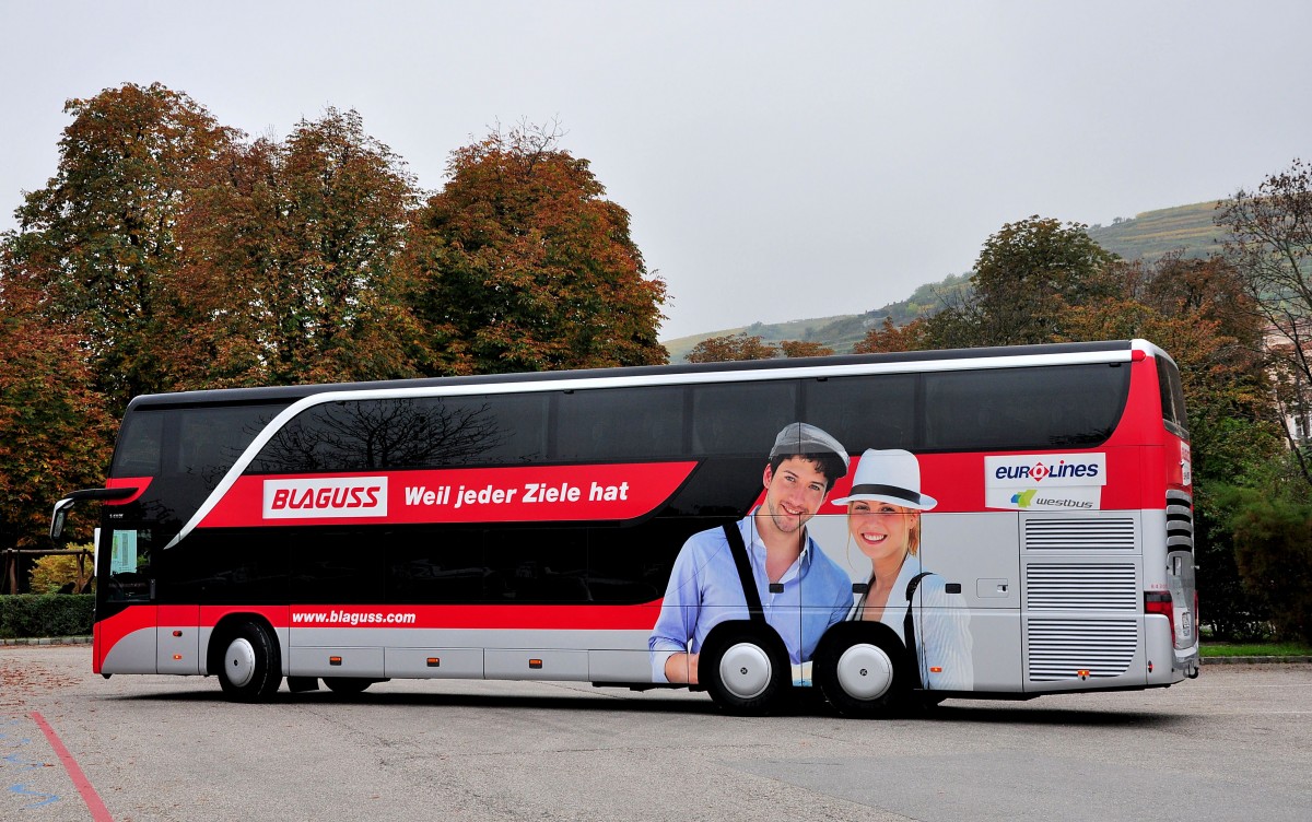 Setra 431 DT von Blaguss Reisen aus Wien am 19.10.2014 in Krems.