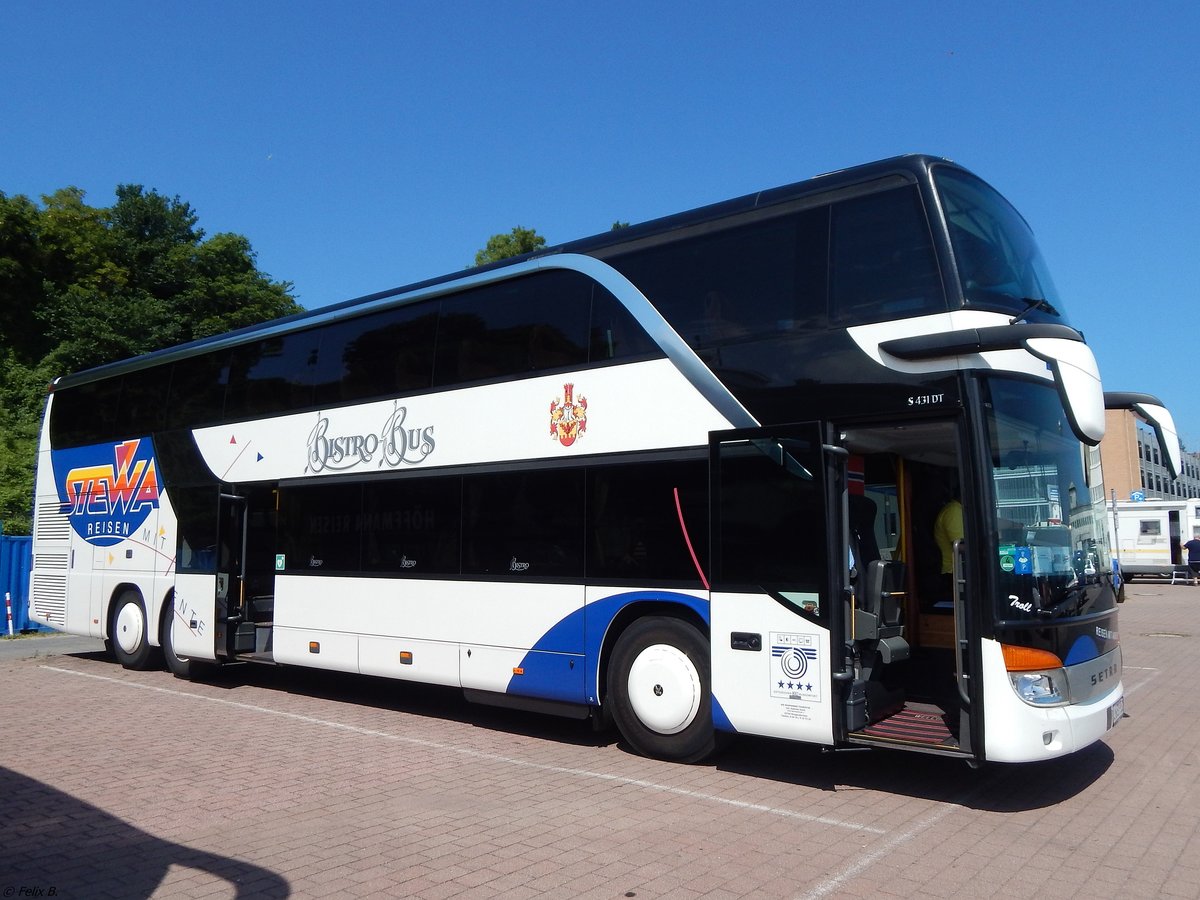 Setra 431 DT von Die Busfahrer Touristik/Stewa aus Deutschland im Stadthafen Sassnitz.