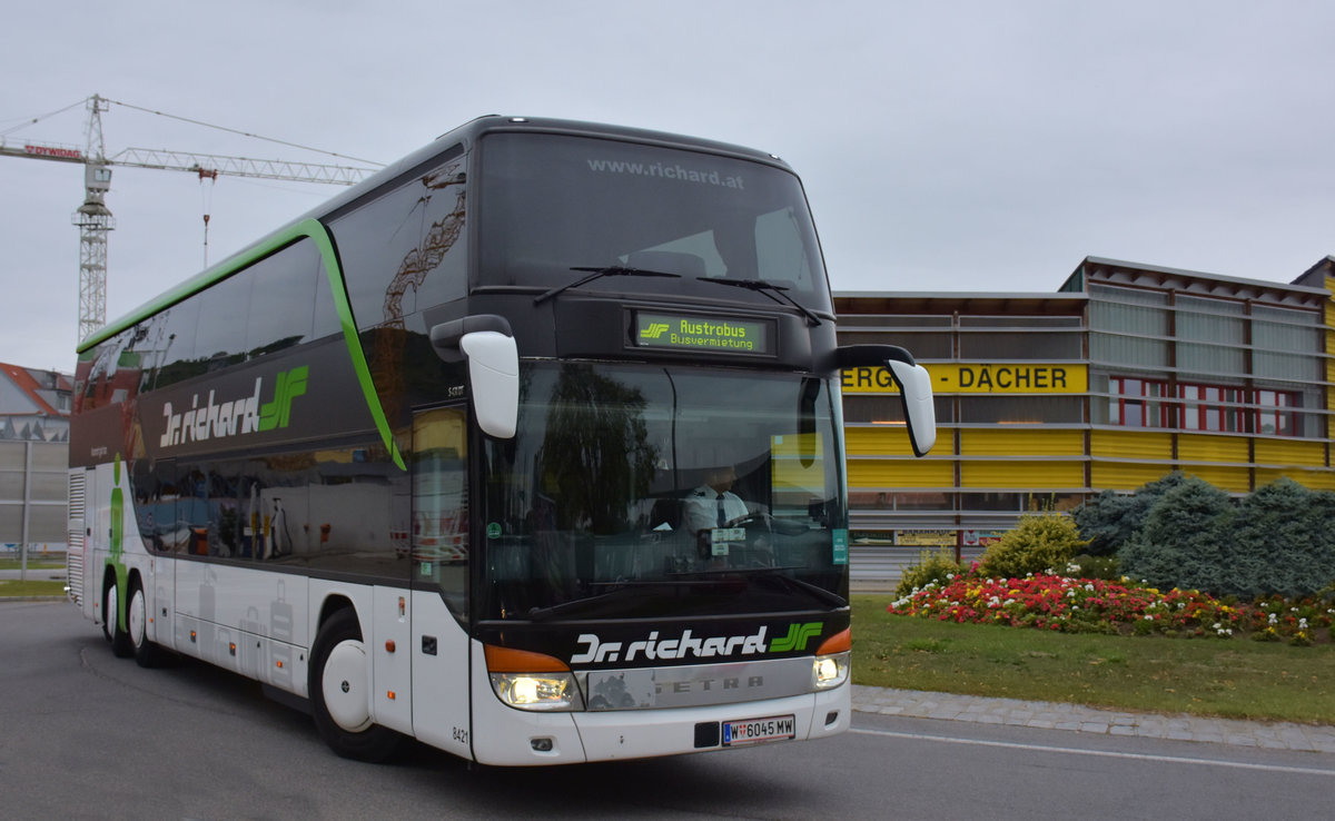 Setra 431 DT von Dr. Richard Reisen aus Wien 2017 in Krems.