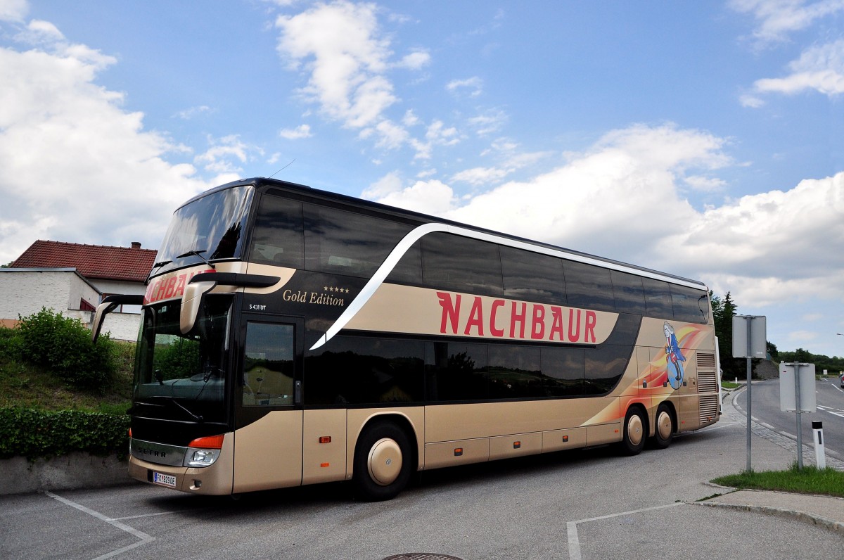Setra 431 DT von Nachbaur Reisen aus sterreich im Mai 2015 bei Krems gesehen.