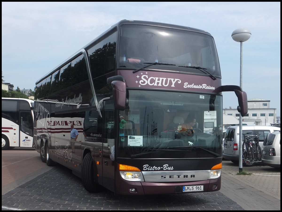 Setra 431 DT von Schuy aus Deutschland im Stadthafen Sassnitz.