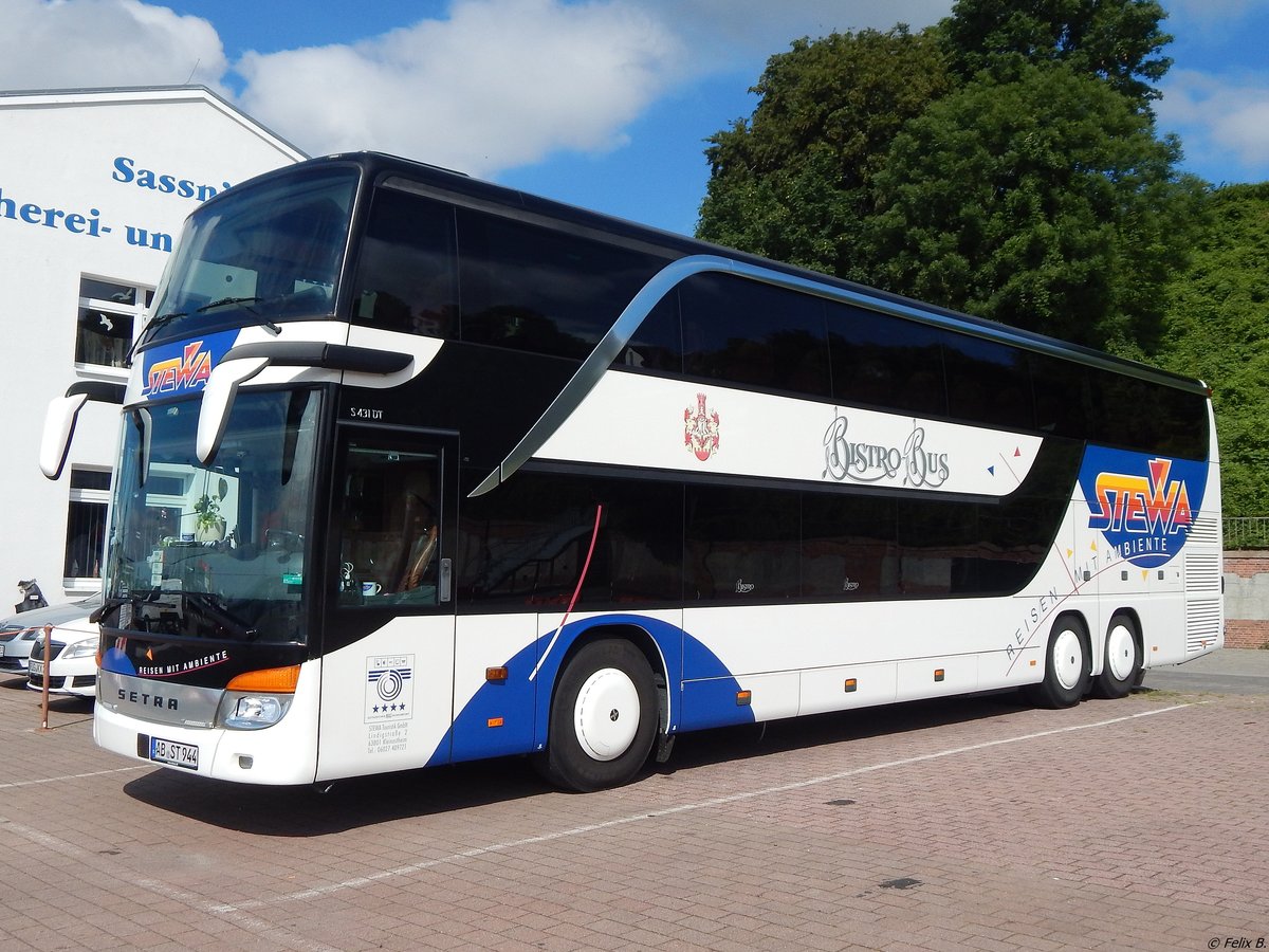 Setra 431 DT von Stewa aus Deutschland im Stadthafen Sassnitz.