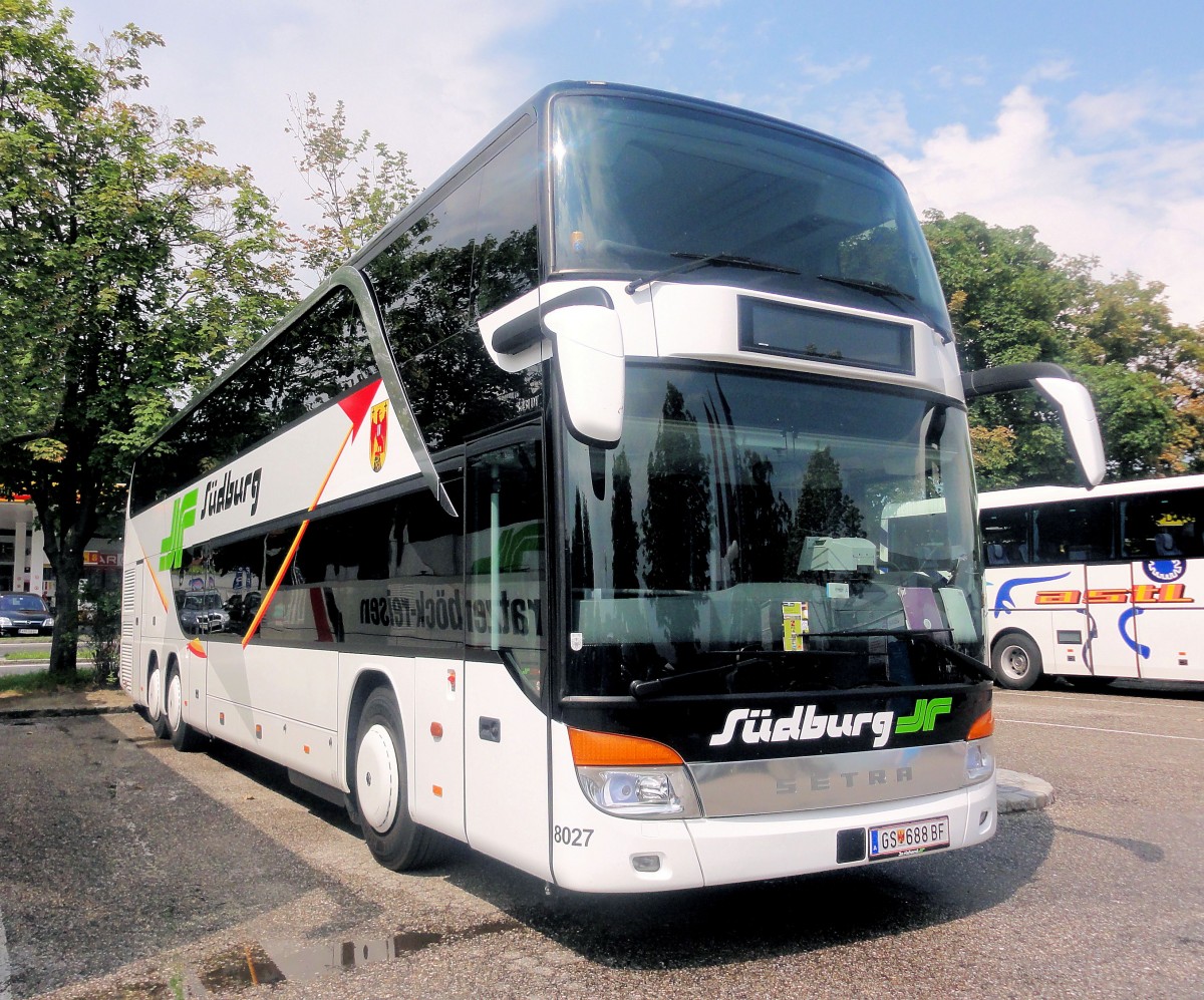 SETRA 431 DT von SDBURG / sterreich am 6.7.2013 in Krems an der Donau gesehen.