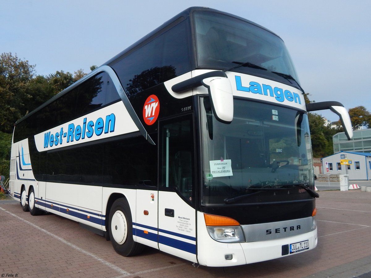 Setra 431 DT von West-Reisen aus Deutschland im Stadthafen Sassnitz.