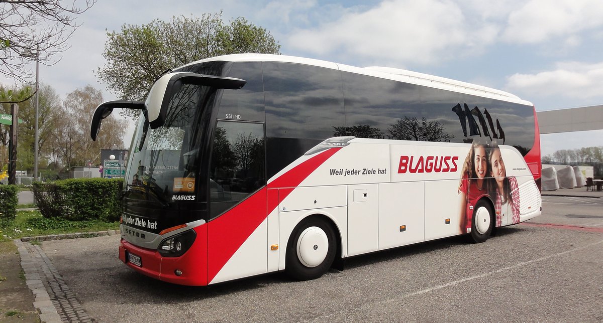 Setra 511 HD von Blaguss Reisen aus Wien in Krems.Dank an den netten Fahrer fr Fotogenehmigung!