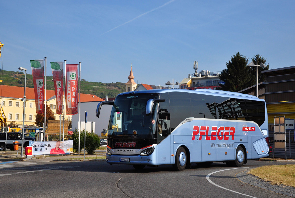 Setra 511 HD von Pfleger Reisen aus sterreich in Krems.