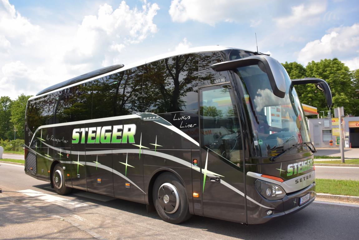 Setra 511 HD von STEIGER Busreisen aus sterreich im Mai 2018 in Krems.