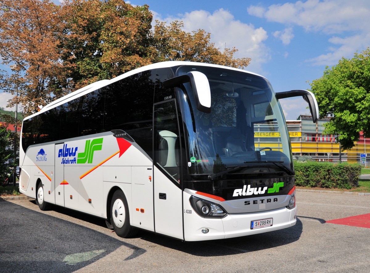 SETRA 515 HD von ALBUS Salzkraft im August 2013 in Krems.