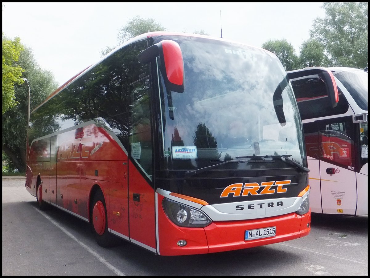 Setra 515 HD von Arzt aus Deutschland in Stralsund.