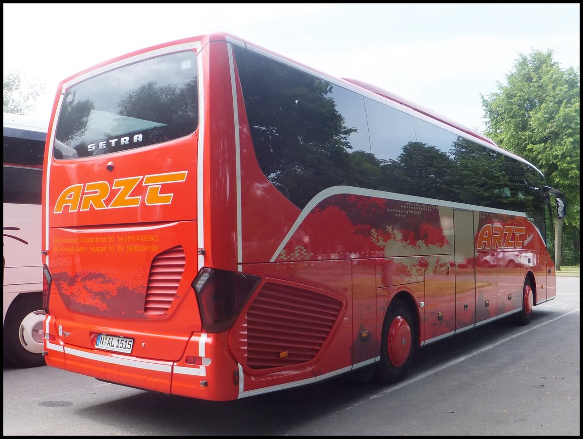 Setra 515 HD von Arzt aus Deutschland in Stralsund.