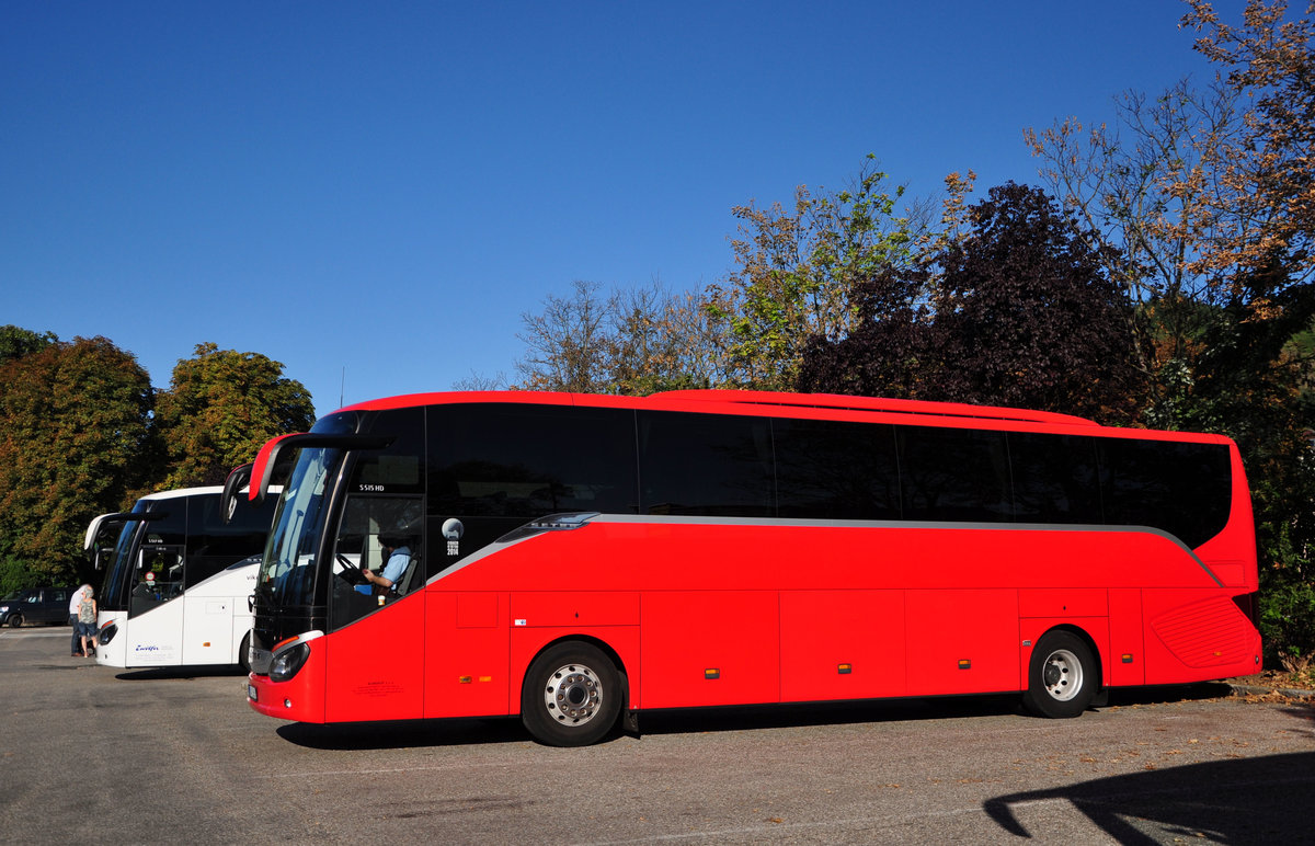 Setra 515 HD aus der CZ in Krems gesehen.