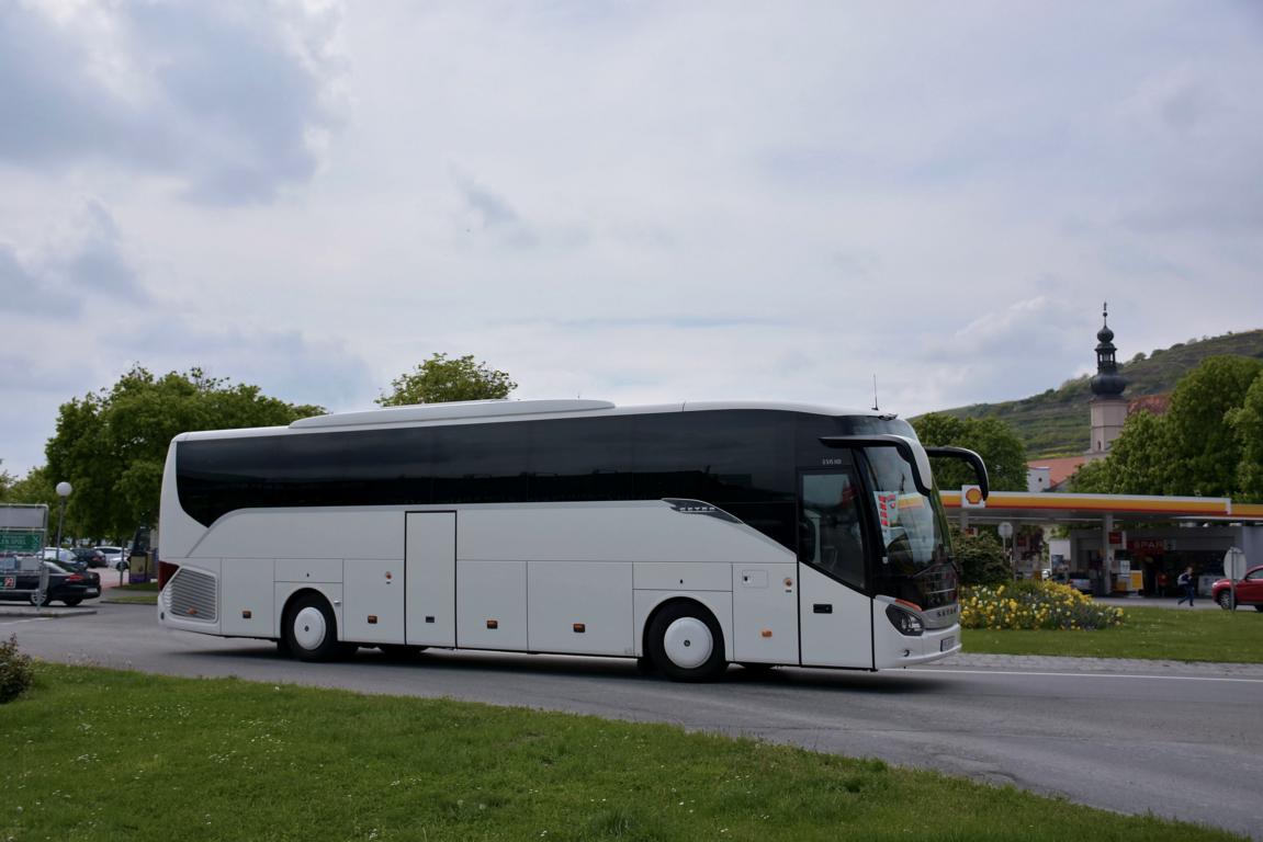 Setra 515 HD aus Obersterreich in Krems.