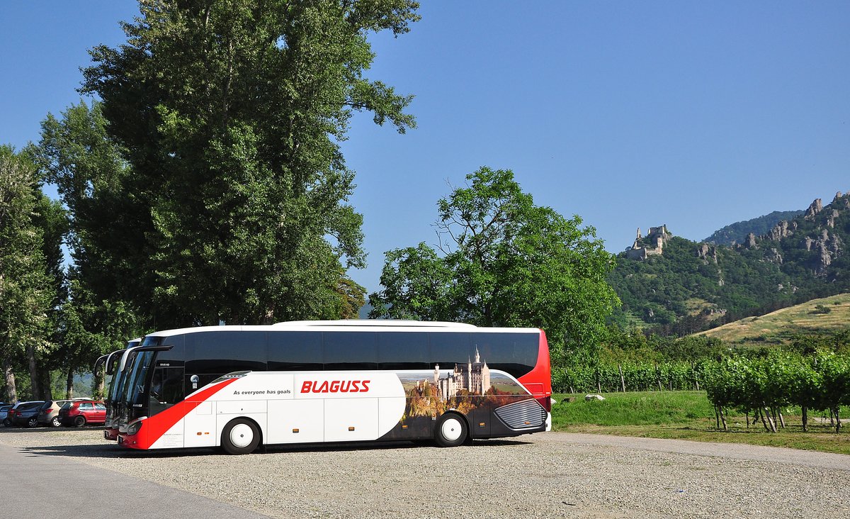 Setra 515 HD von Blaguss aus der Slowakei in Drnstein bei Krems gesehen.