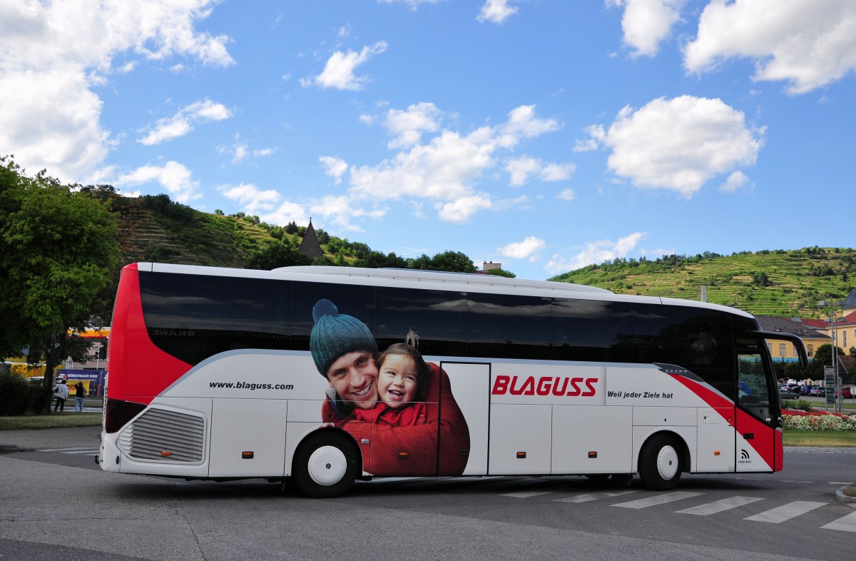 Setra 515 HD von Blaguss Reisen aus sterreich im Juni 2015 in Krems.