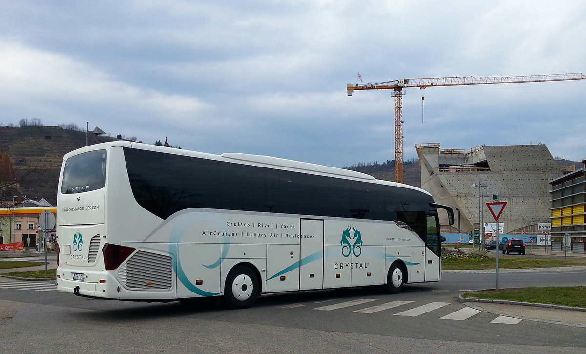 Setra 515 HD von Blaguss Ungarn (Schiffbegleiter) 03 2018 in Krems.