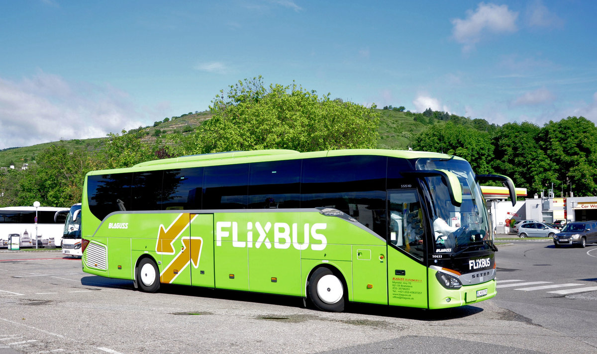 Setra 515 HD von Blaguss/SK Flixbus in Krems unterwegs.