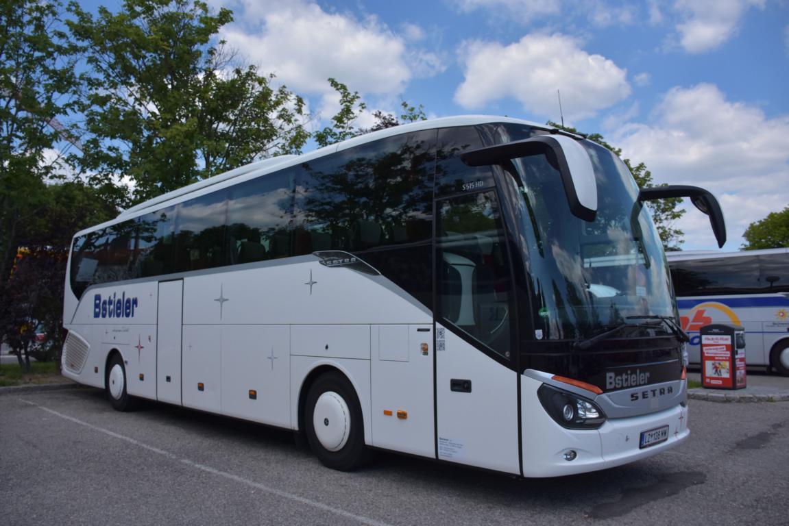 Setra 515 HD von Bstieler Reisen aus sterreich in Krems.