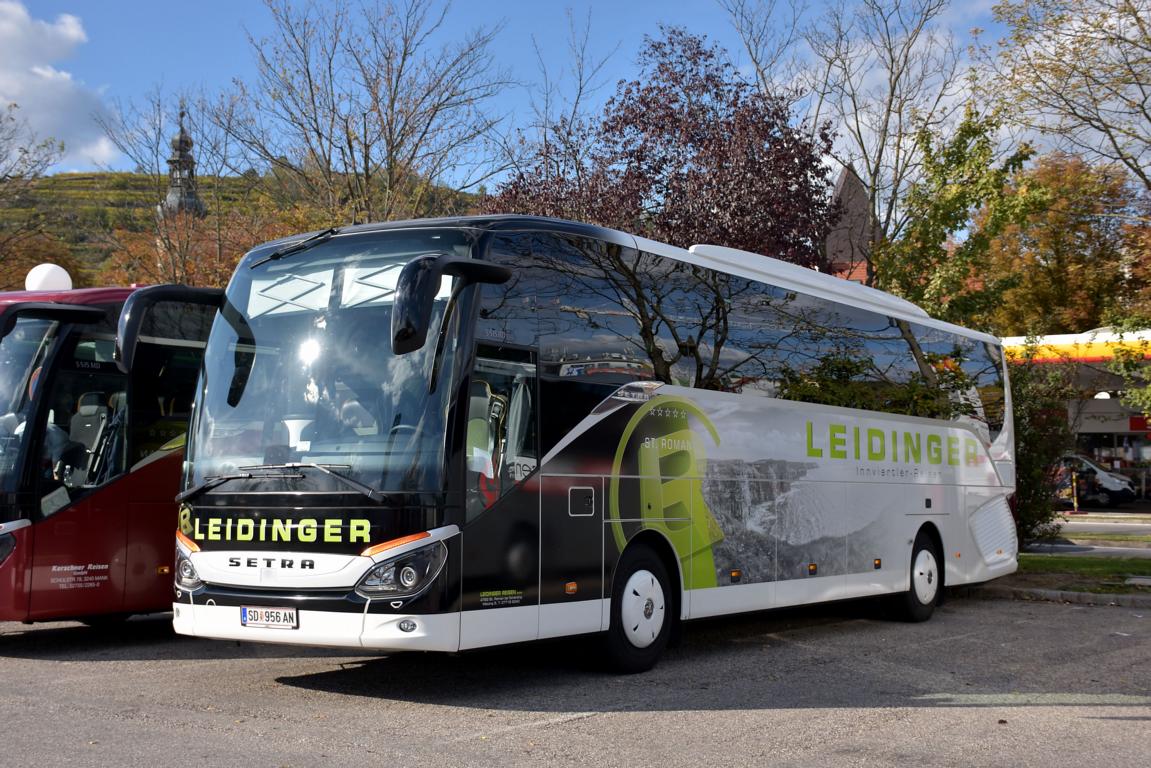 Setra 515 HD von Leidinger Reisen aus sterreich 10/2017 in Krems.