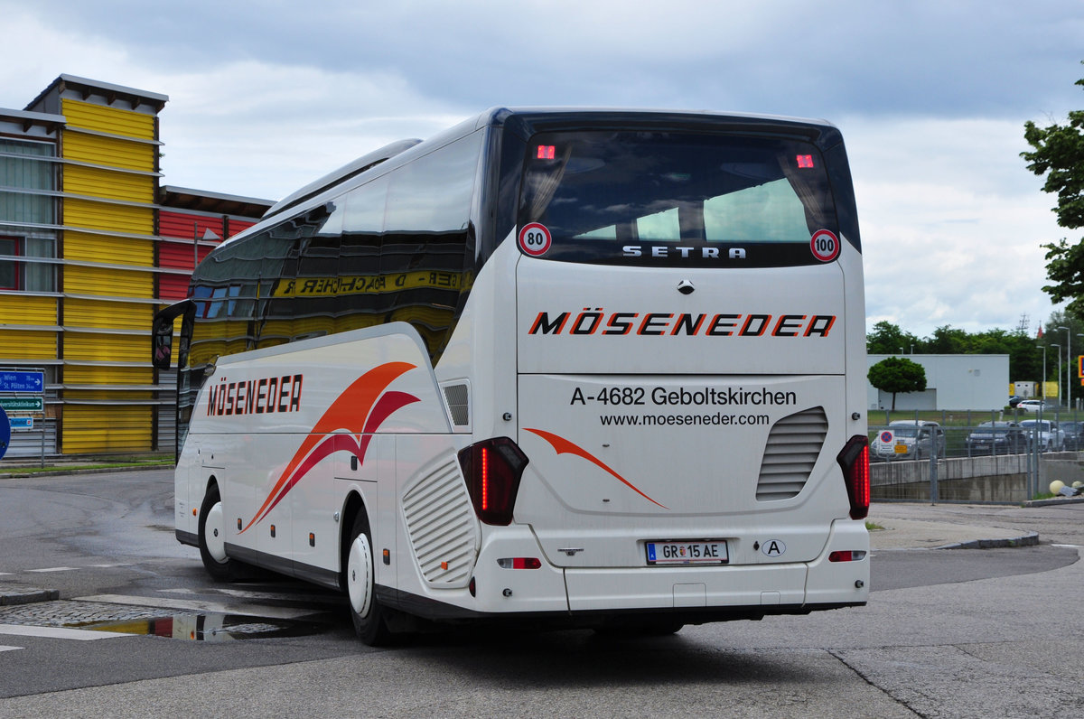 Setra 515 HD von Mseneder Reisen aus sterreich in Krems gesehen.