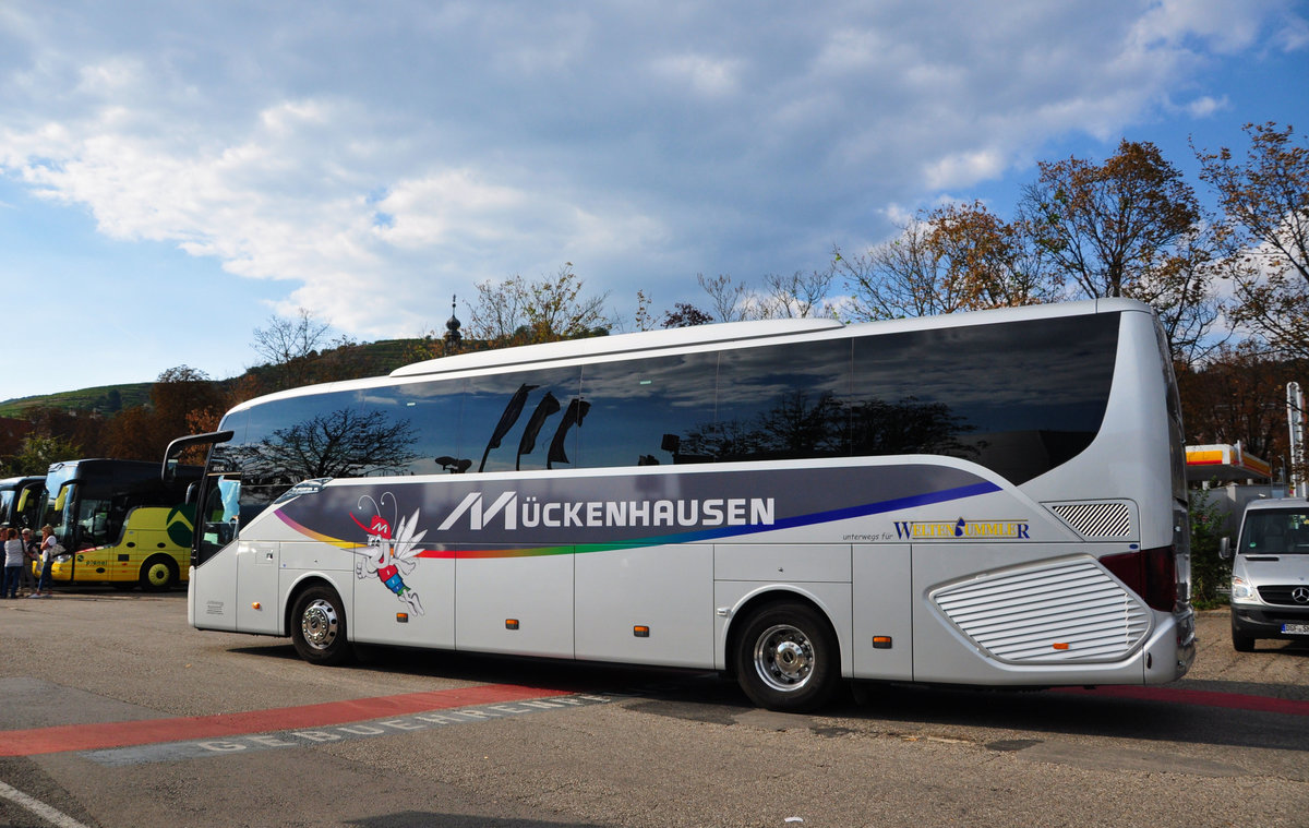 Setra 515 HD von Mckenhausen Reisen aus der BRD in Krems.