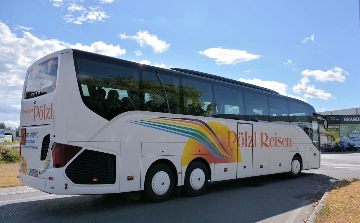 Setra 515 HD von Plzl Reisen aus sterreich 06/2017 in Krems.