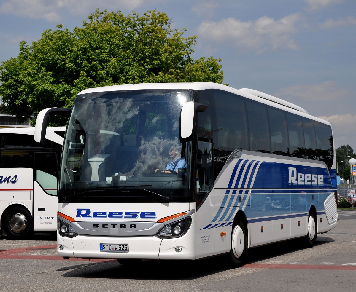 Setra 515 HD von REESE Reisen aus der BRD im Juni 2015 in Krems gesehen.