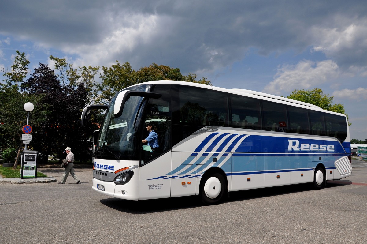 Setra 515 HD von REESE Reisen aus der BRD im Juni 2015 in Krems gesehen.