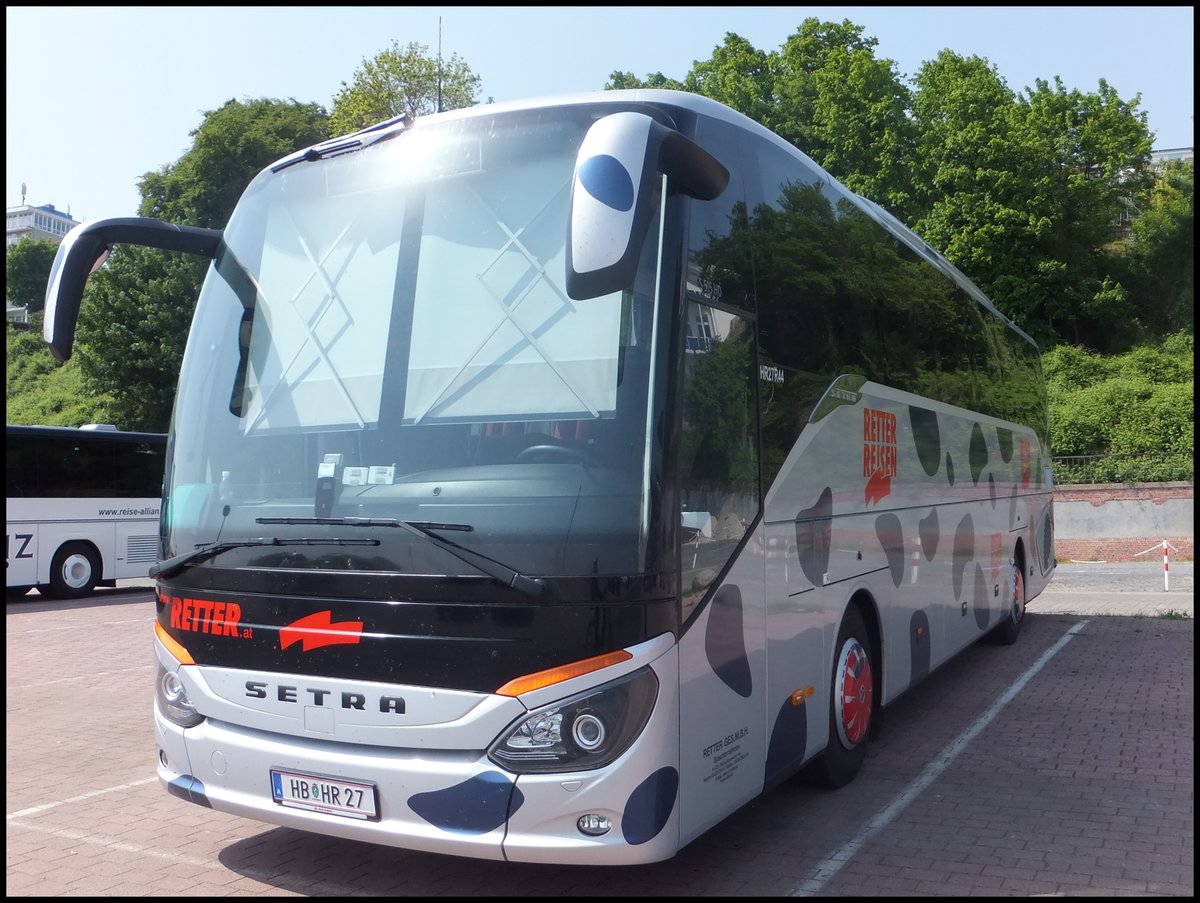 Setra 515 HD von Retter Reisen aus Österreich im Stadthafen Sassnitz.