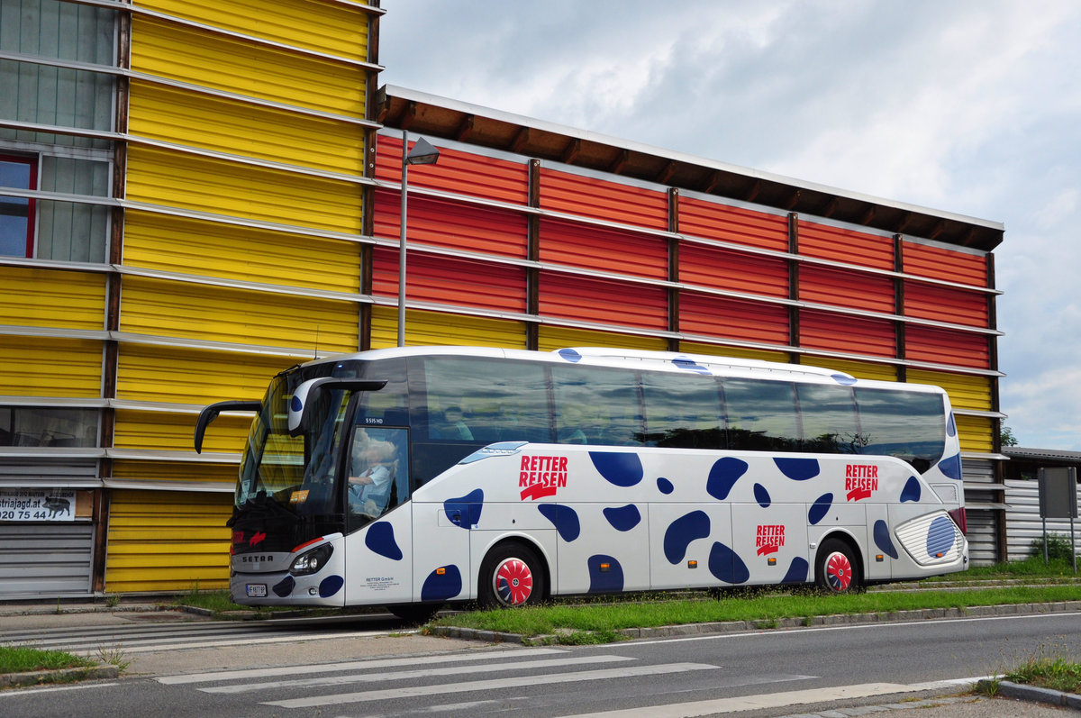 Setra 515 HD von RETTER Reisen aus sterreich in Krems unterwegs.