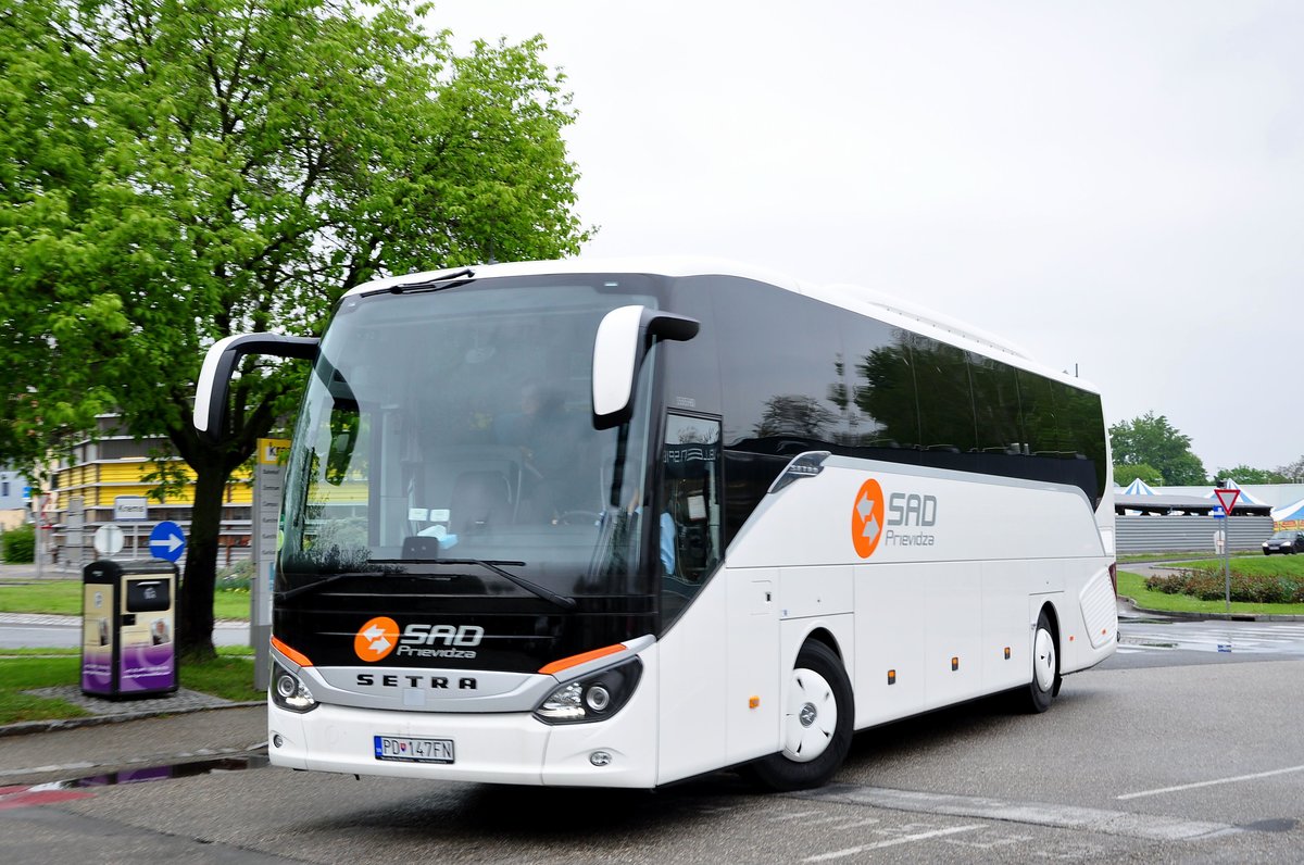 Setra 515 HD von SAD Prievidza aus der SK in Krems.