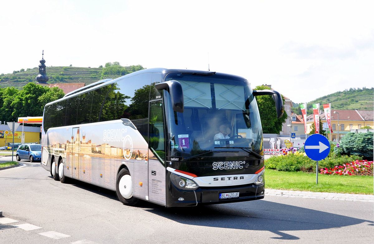 Setra 515 HD von Scenic Tour (Blaguss)aus der SK in Krems unterwegs.