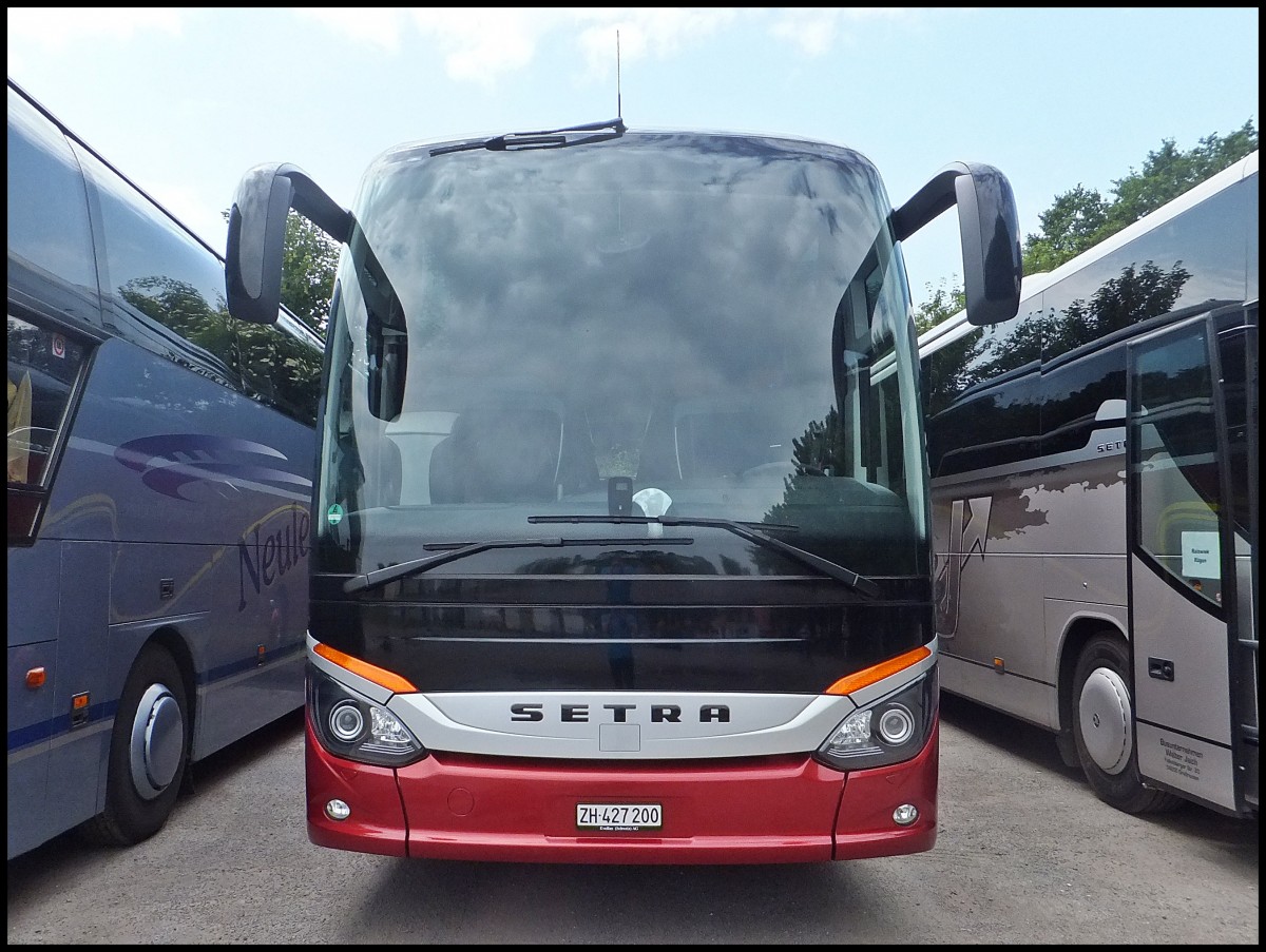 Setra 515 HD Vorfhrwagen aus der Schweiz in Binz.