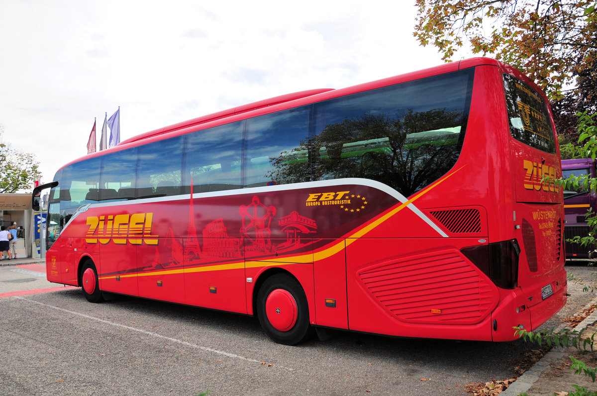 Setra 515 HD von Zgel Reisen aus der BRD in Krems gesehen.