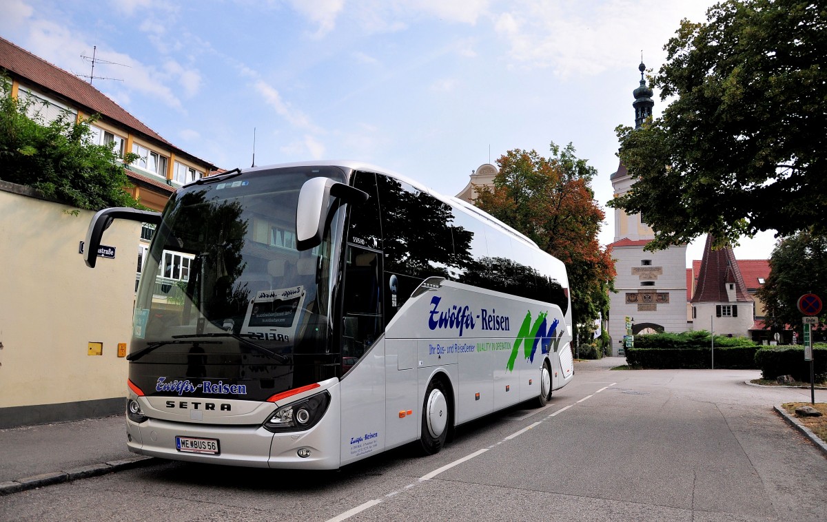 Setra 515 HD von Zwlfer Reisen aus Niedersterreich am 27.7.2014 in Krems.