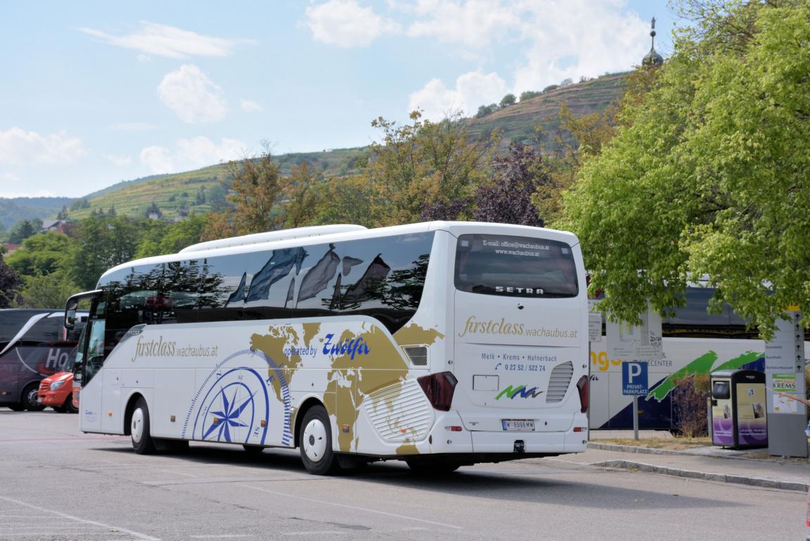 Setra 515 HD von Zwölfer Reisen aus N.Ö. 06/2017 in Krems.