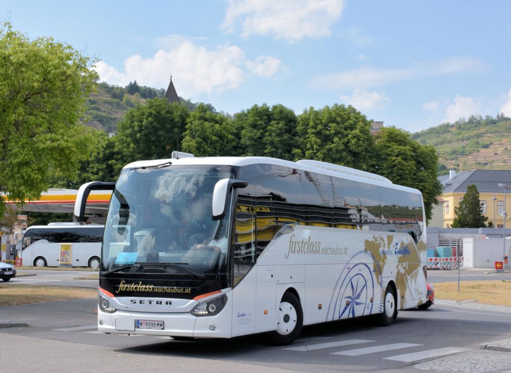 Setra 515 HD von Zwölfer Reisen aus N.Ö. 06/2017 in Krems.