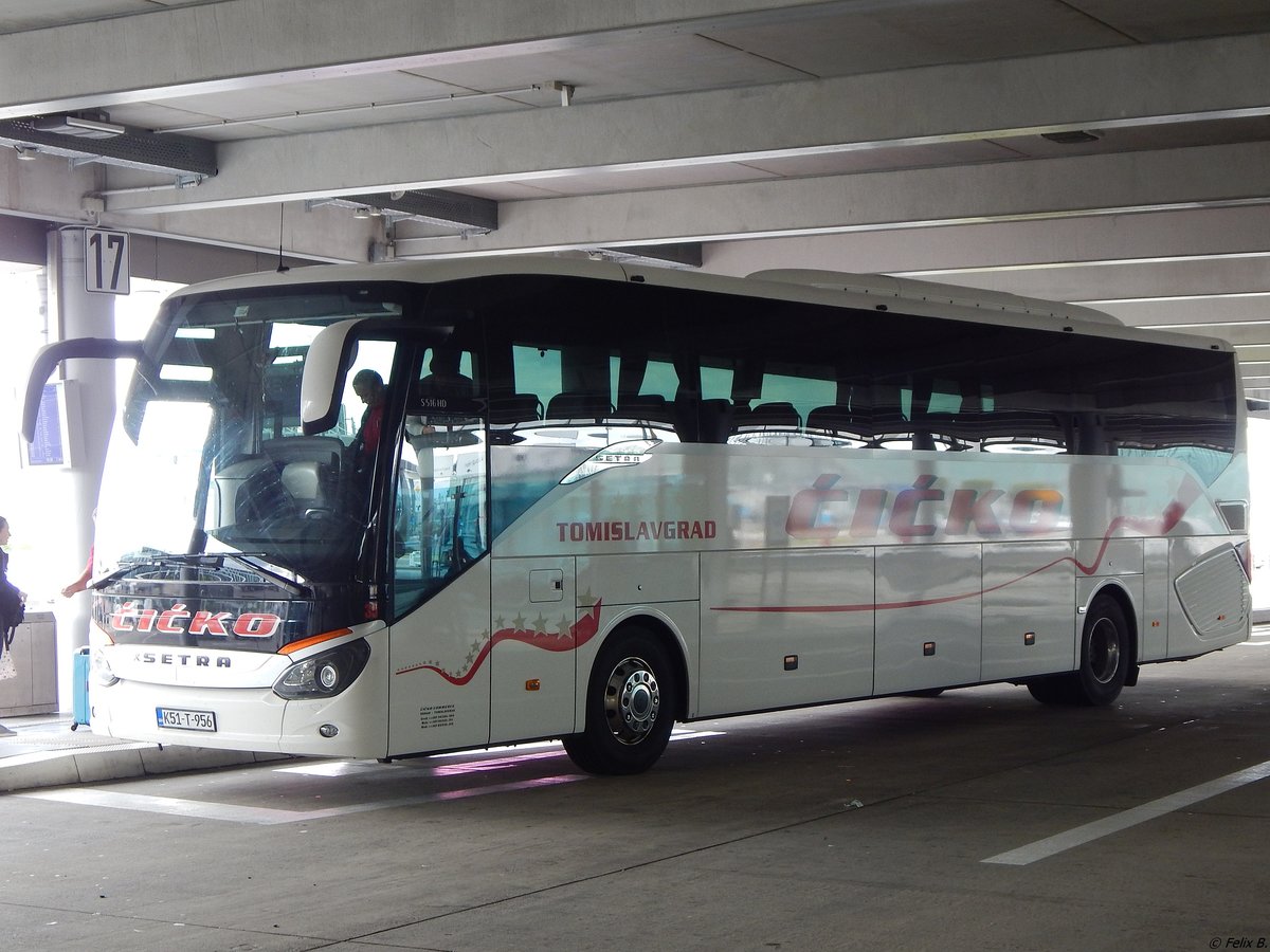 Setra 516 HD von Ćićko aus Bosnien-Herzegowina in Stuttgart.