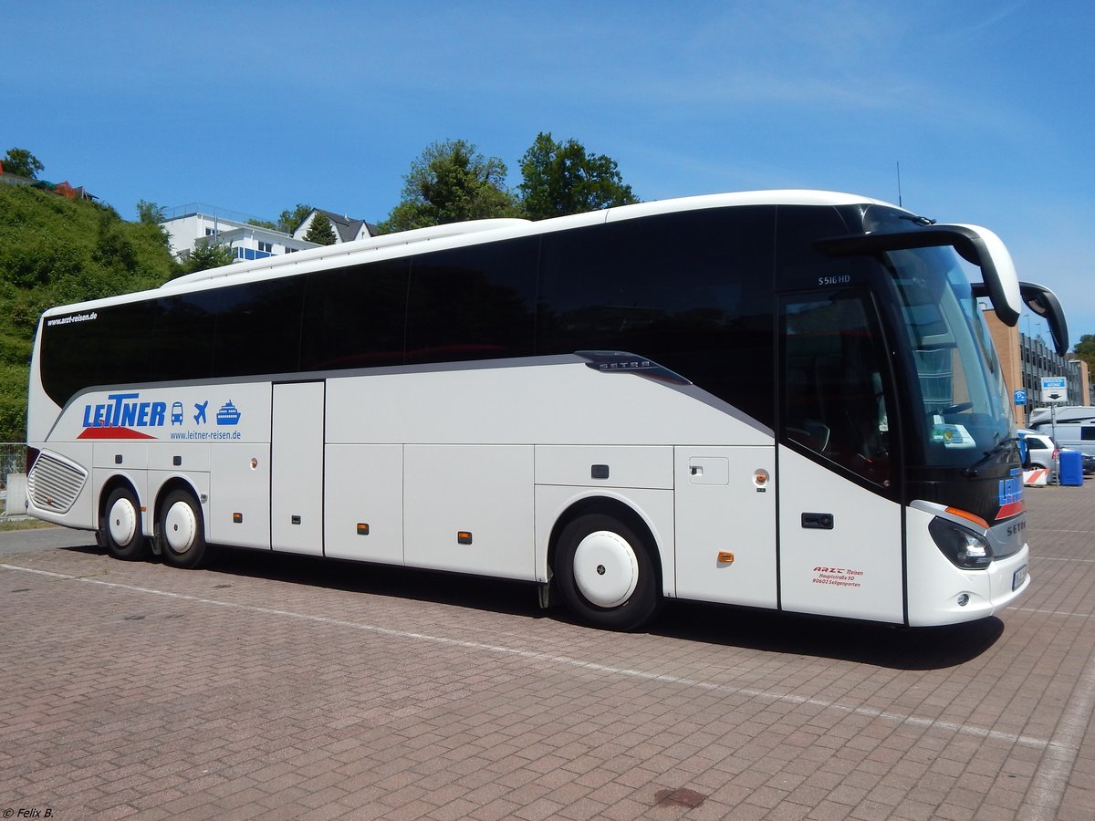 Setra 516 HD von Arzt aus Deutschland im Stadthafen Sassnitz.