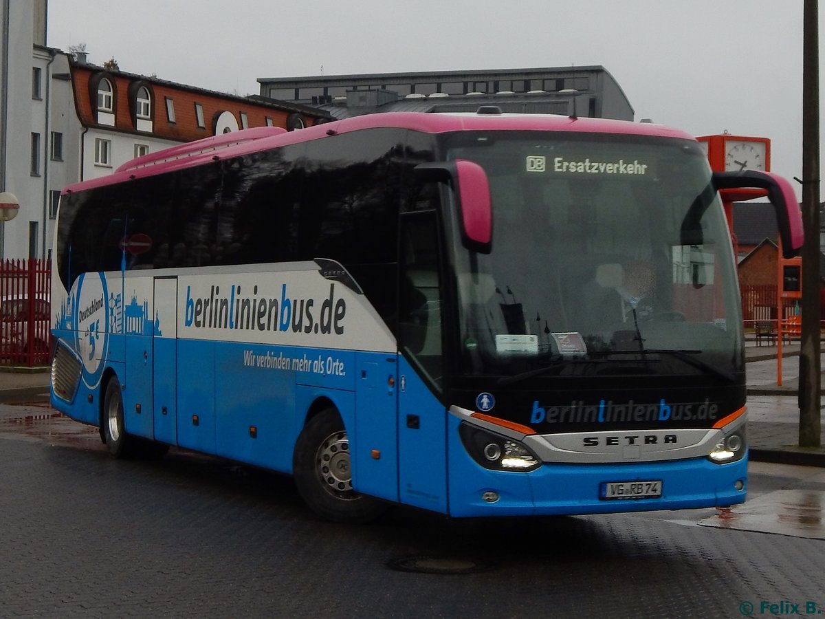 Setra 516 HD von BerlinLinienBus/URB in Neubrandenburg. 