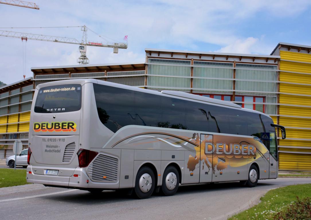 Setra 516 HD von Deubler Reisen aus der BRD in Krems.