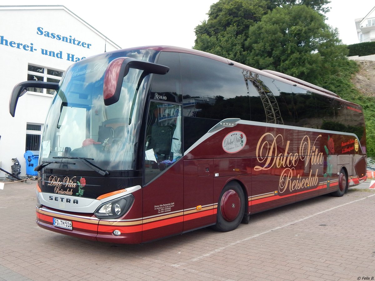 Setra 516 HD von Dolce Vita Reiseclub aus Deutschland im Stadthafen Sassnitz.