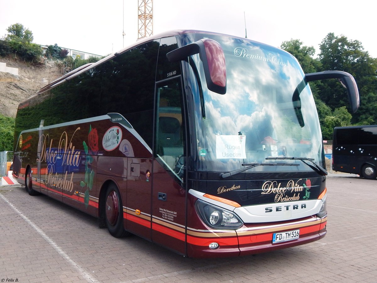 Setra 516 HD von Dolce Vita Reiseclub aus Deutschland im Stadthafen Sassnitz.