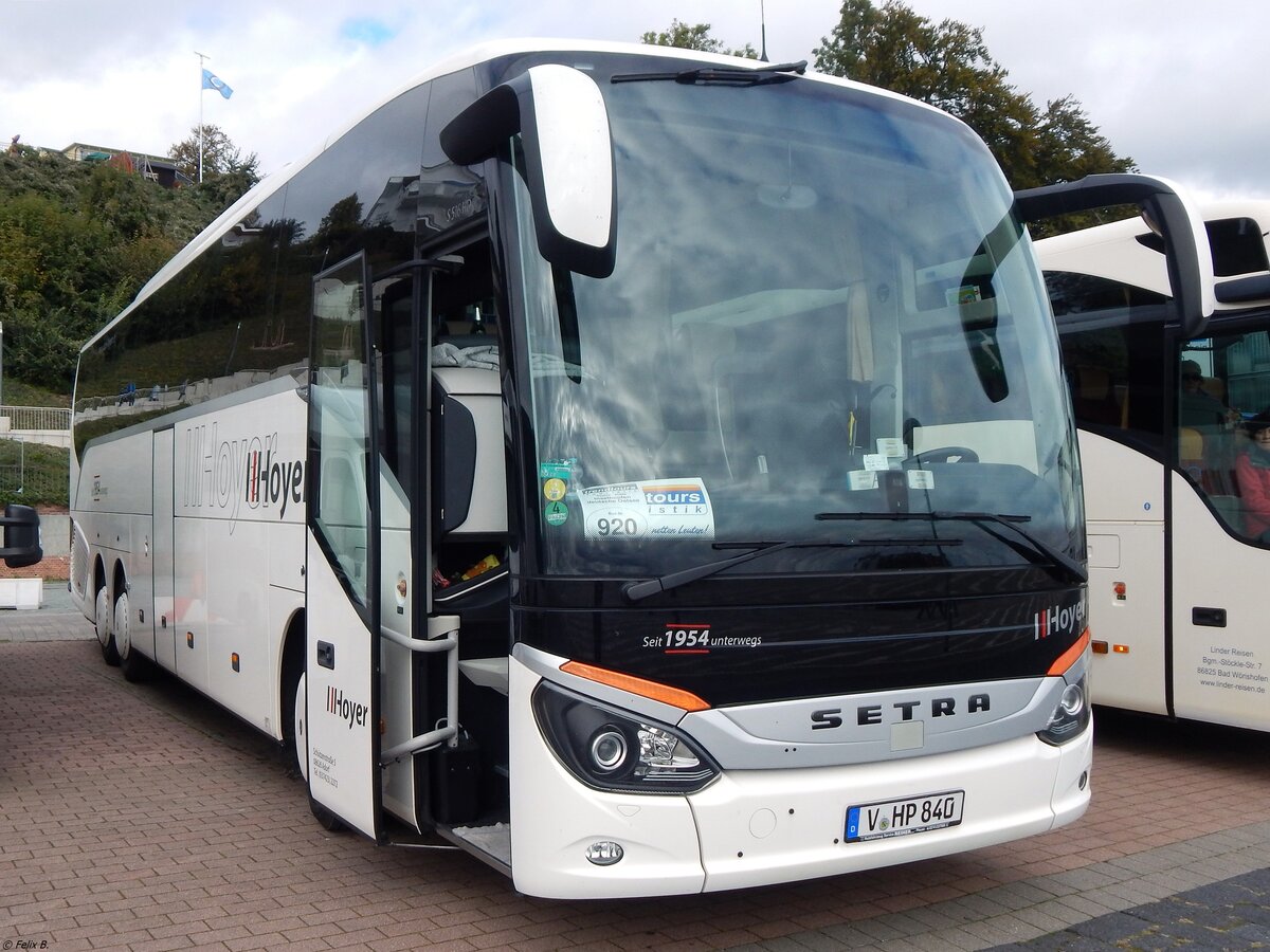 Setra 516 HD von Hoyer aus Deutschland im Stadthafen Sassnitz.